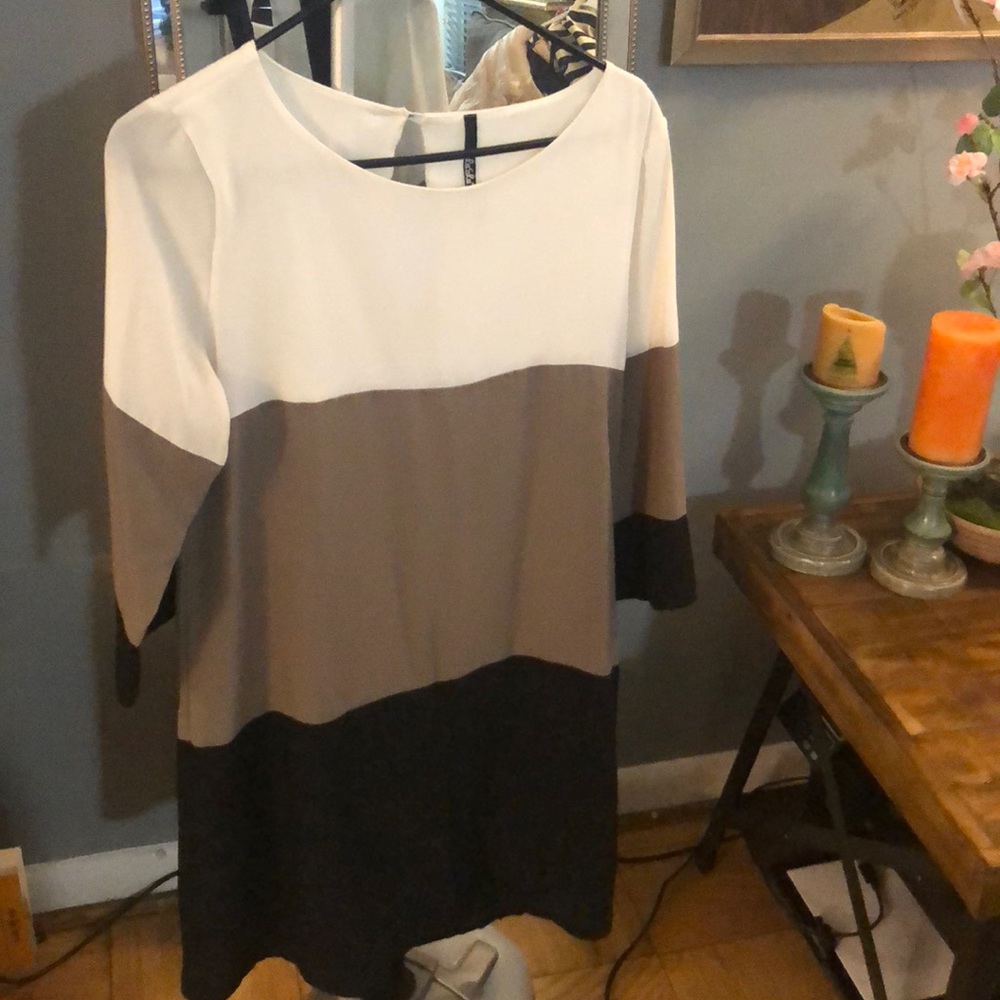 LULUS Color Block Shift Dress- $15